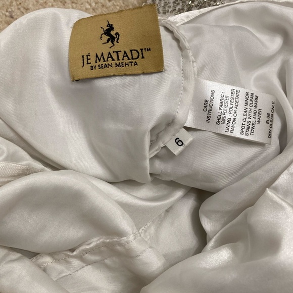 Je Matadi Beaded One-Shoulder Prom Dress, Gown, Sheath Dress White, Slit, Size 6 - Picture 2 of 11